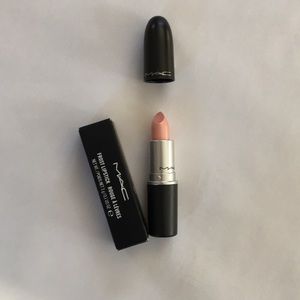 Mac cosmetics lipstick 💄 in Smile